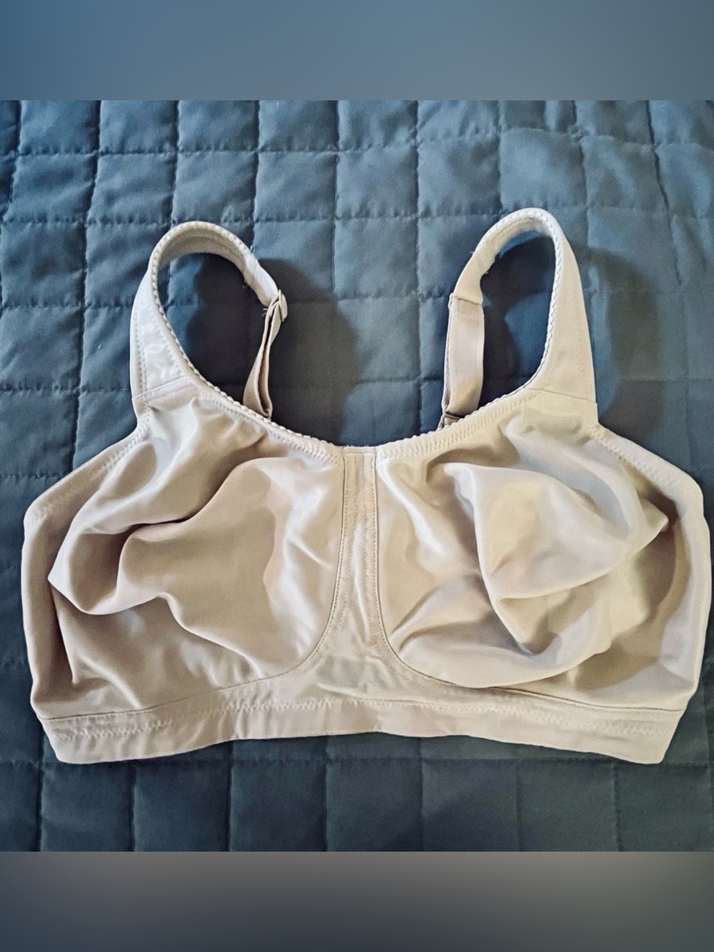 NWOT Wacoal 857105 Wireless Bra, 36DDD, Nude